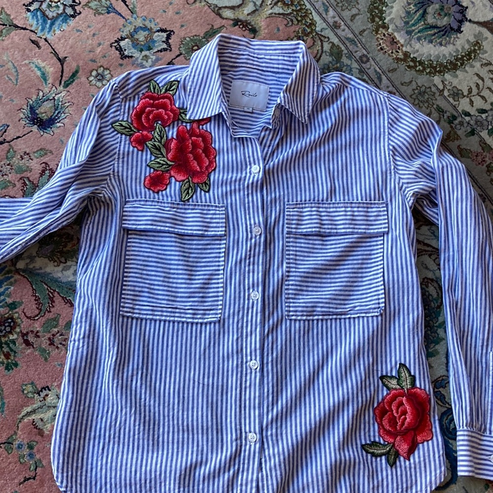 Frances Striped
Button-front Shirt In good used condition